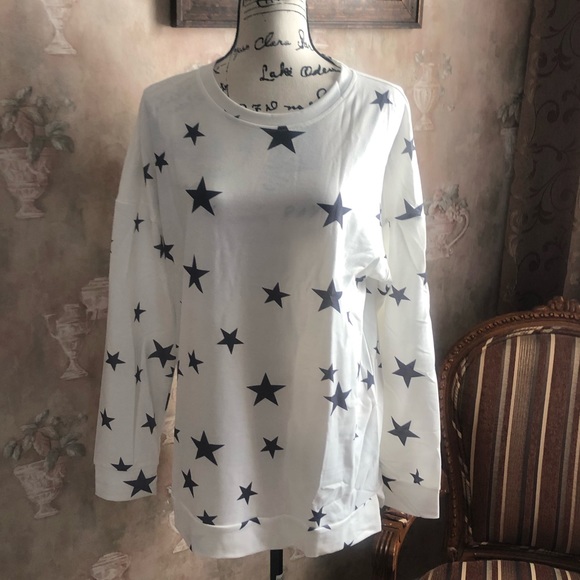 PRINTED STARS WHITE ON BLACK PULLOVER TOP NWT - Picture 2 of 3